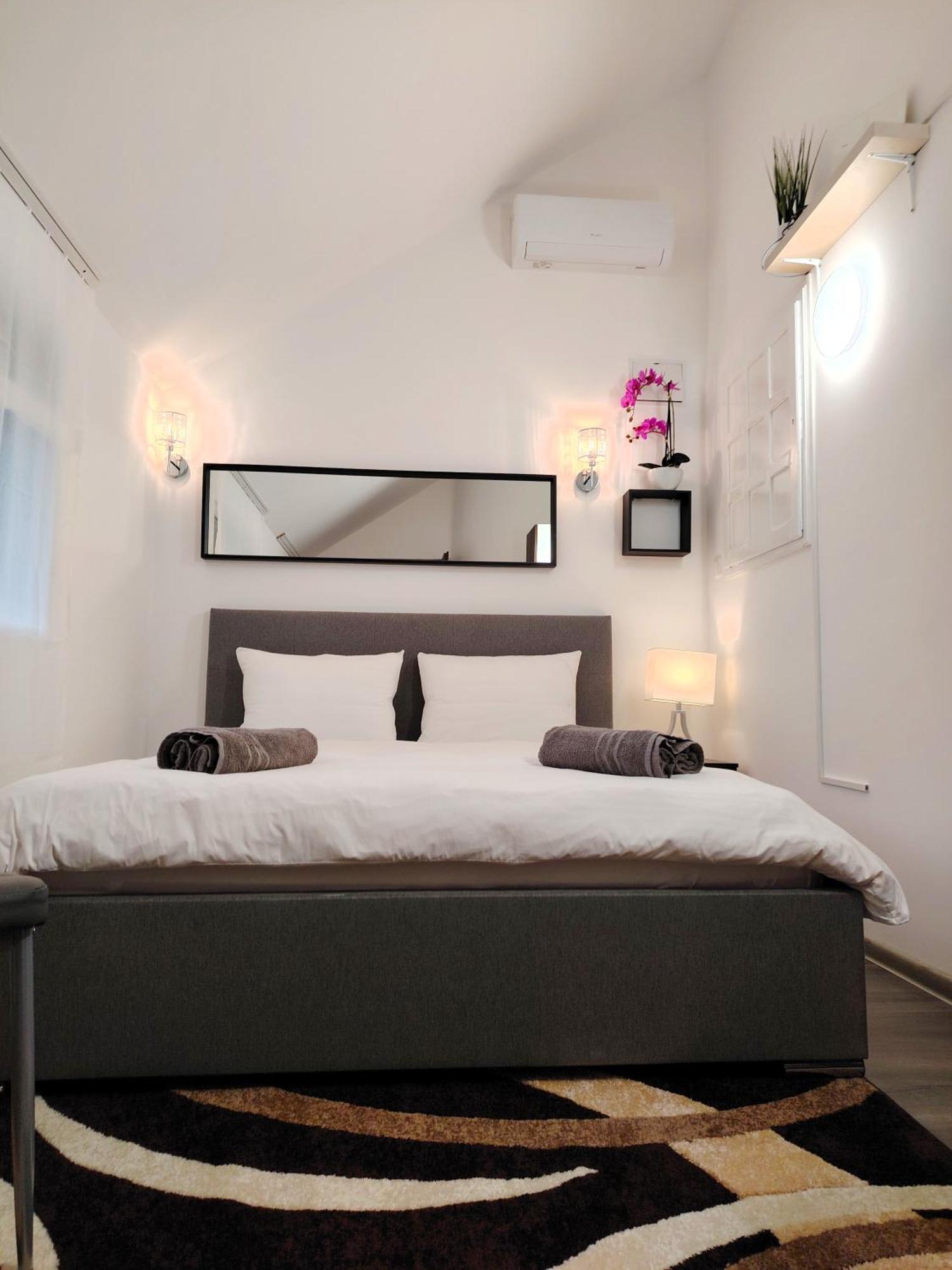 Nyuszis Apartman Kiskunmajsa Eksteriør billede